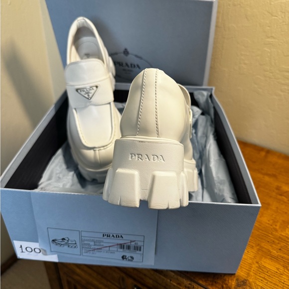 SOLD ⭐️ Prada Monolith Lug Sole 💫 Loafers White 💫 - Picture 6 of 10